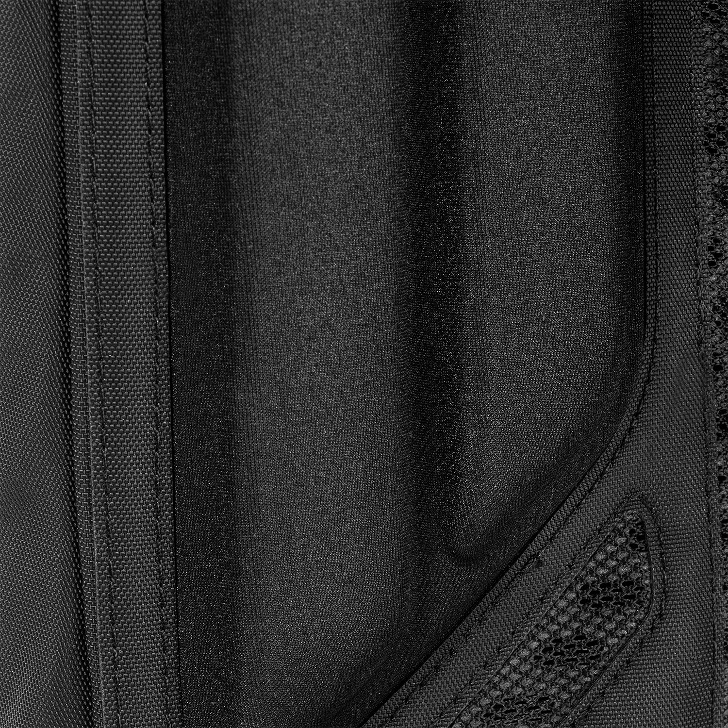 paragon-hydration-pack-z7 Paragon_Black_Texture.png