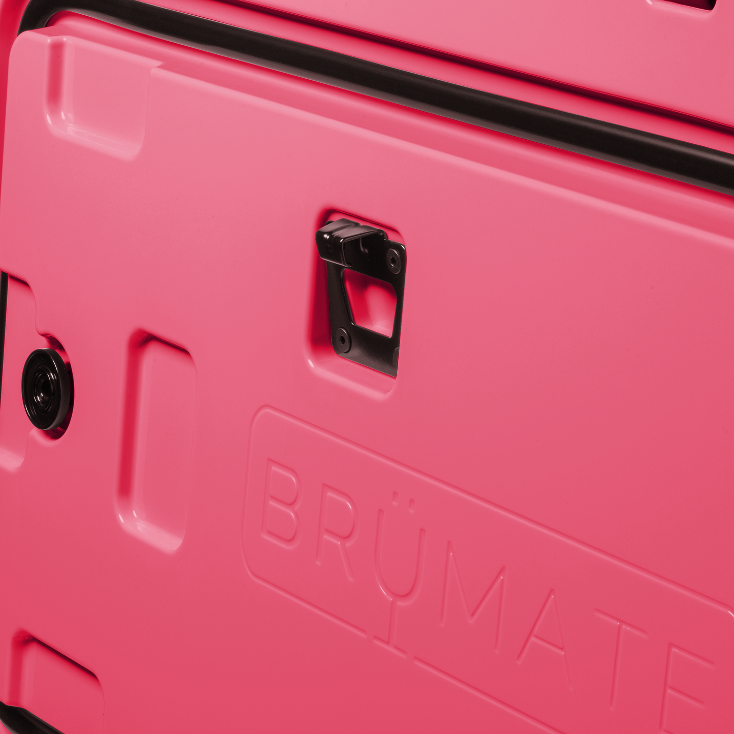 brutank-y9 brutank-55qt-neonpink-bottle-opener.png