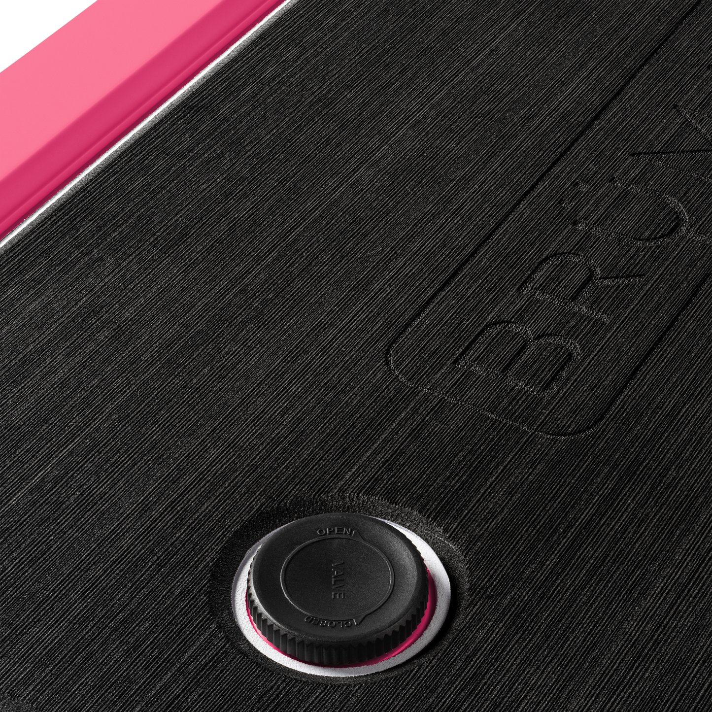 brutank-y9 brutank-55qt-neonpink-vent.png