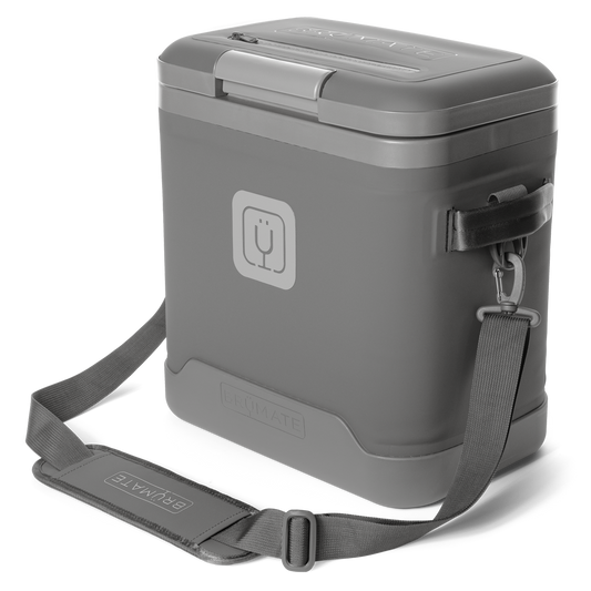 magpack-18-can-f4 magpack_18_graphite_front_strap.png